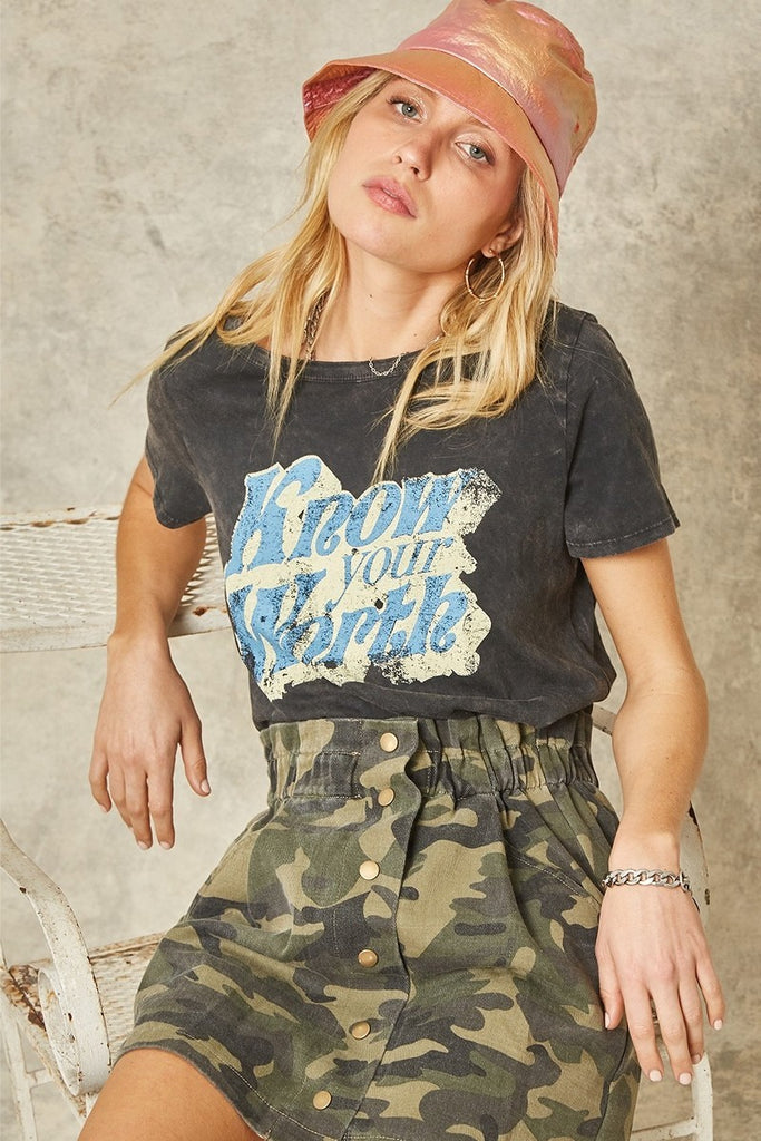 Know Your Worth Tee - Style & Grace Co