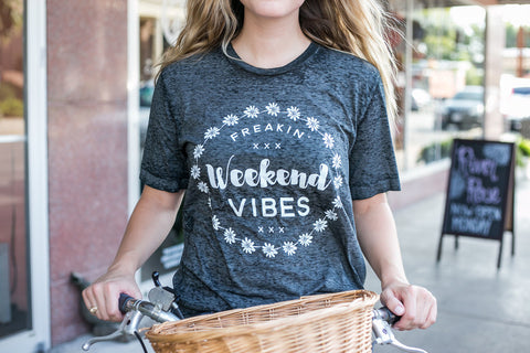 Freakin' Weekend Vibes Tee - Style & Grace Co